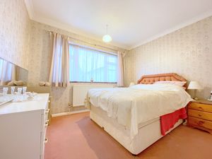 Kirkhurst Close- click for photo gallery